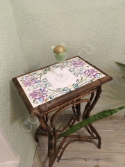 Облицовка старинного кофейного столика Ирисы. Модерн